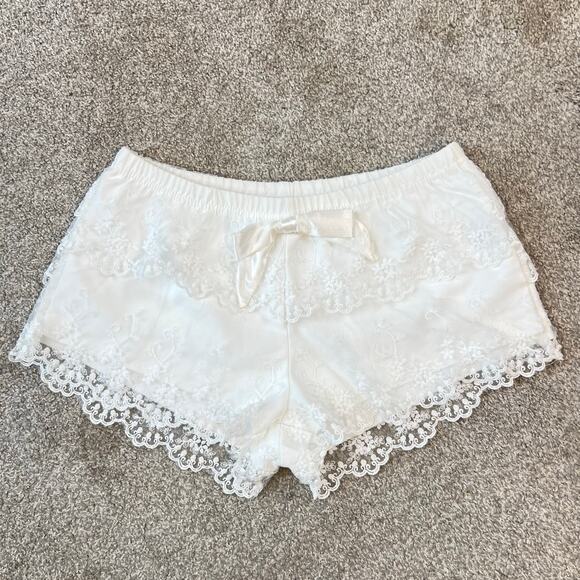 Shein Women's White Layered Lace Bow Front Lined Mini Shorts (Sz XS) - Picture 1 of 8